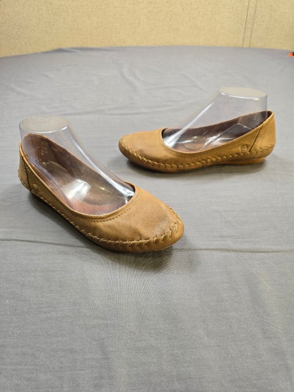 Born Size 7 38 Leather Ballet Flats Brown Tan Stitched Casual